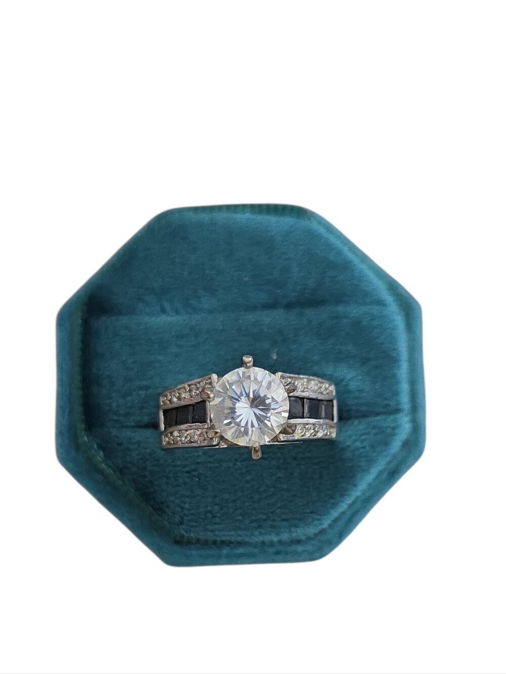 Vintage Size 9 Classic Silver-Tone Solitaire Ring with Black Accent Bands